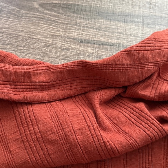 Like New We the Free Henley Longsleeve - Picture 7 of 8